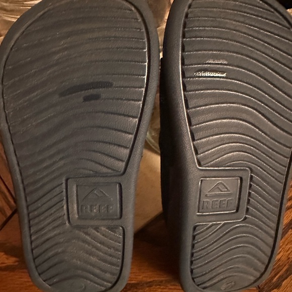 REEF Little One Slides - Picture 4 of 4